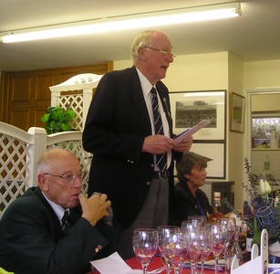 Peter Winfield introducing Ian Harvey to the dinner guests after the match.