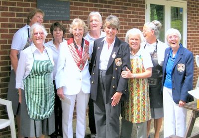 Jean Williams with the gallant band of Marlow helpers who did a wonderful job on Presidents Day. From the left Sheila Pounds, Sue Moore, Rose Petrucci, Janet Williams, Lynda Taplin, Elizabeth Bamford, Judith Lomas and Pauline Bell.