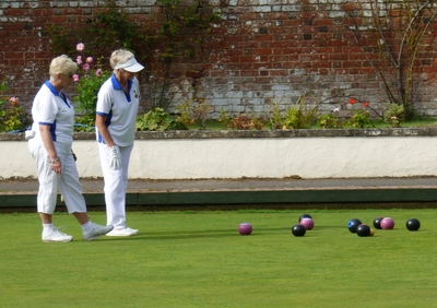 Pam Butler and Mags Shelley sizing up the situation at the head.