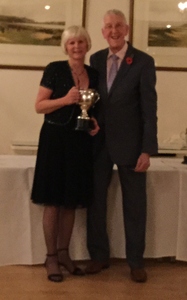 Carol Hyde winner of the Ladies 2 Wood Singles, with Barry Thelwell.